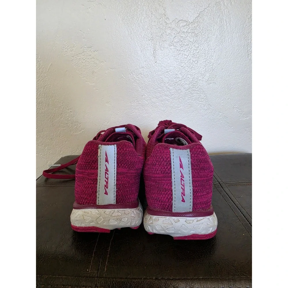 Altra Escalante 1.5 in Hot Magenta Pink Footshape Outdoor Workout Sneakers sz 7